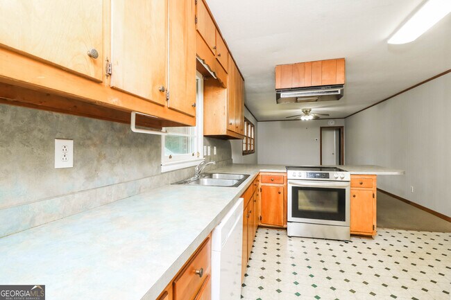 Building Photo - 1255 Angelia Dr SW