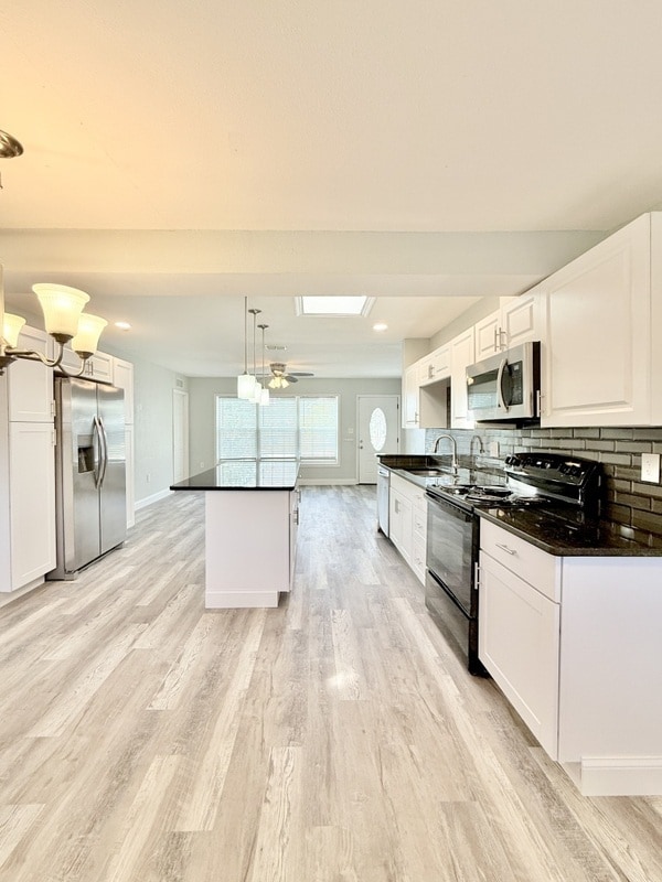 Building Photo - 9401 88th Way N