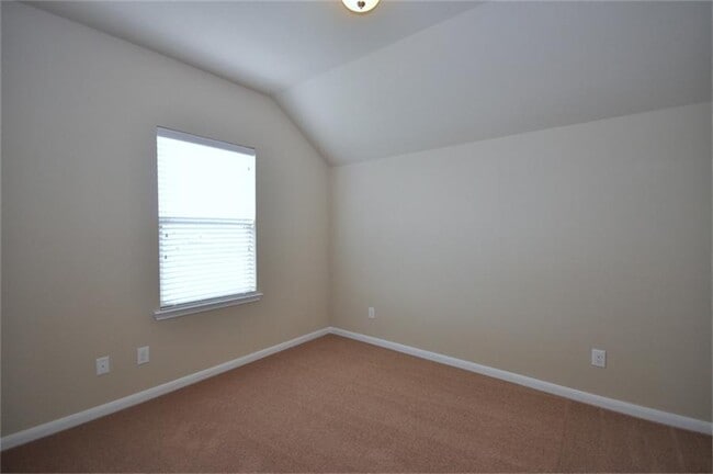 Building Photo - HOME WITH ALL THE UPGRADES! 4 BEDROOM 3 BATH