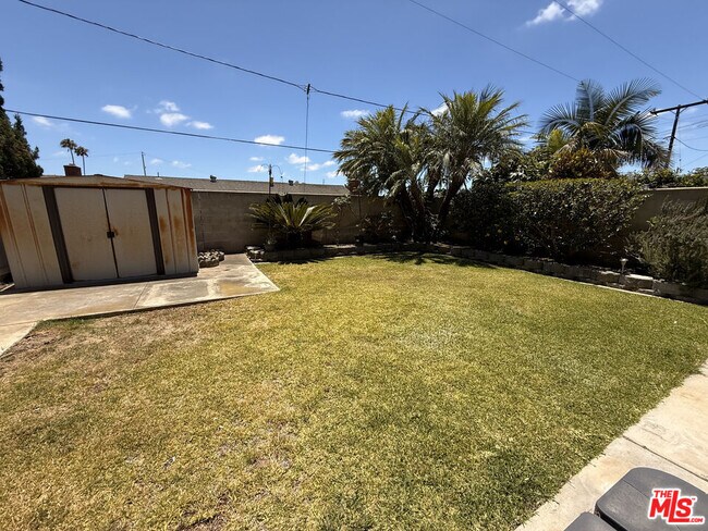 Building Photo - 11536 Edinger Ave