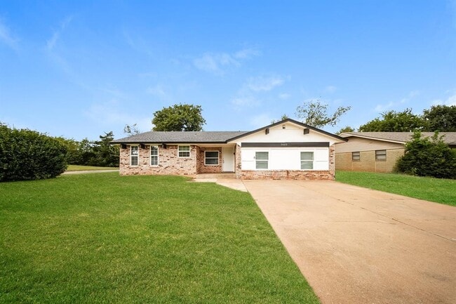 Primary Photo - 5025 Brookdale Dr