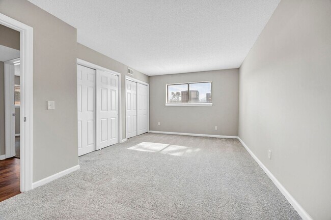 Building Photo - bg0716