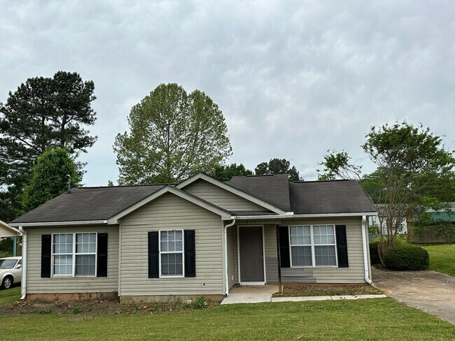 Coming Soon!!! Section 8 Accepted!!! "3-B... - Coming Soon!!! Section 8 Accepted!!!  "3-B...