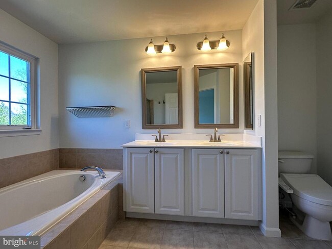 Building Photo - 25274 Gothic Square