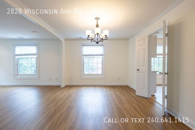 Building Photo - 2828 Wisconsin Ave NW