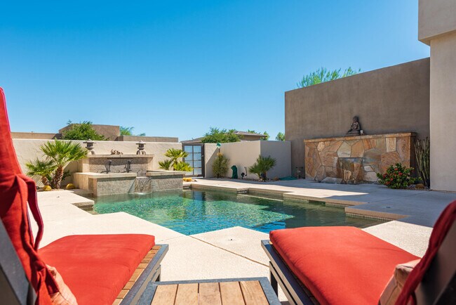 Building Photo - 1615 Savvy Ct
