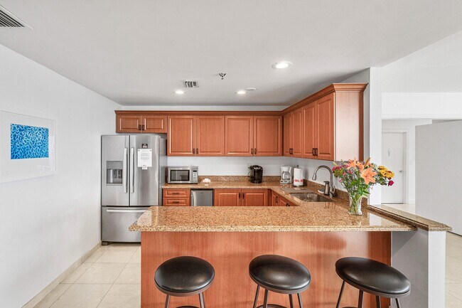 Building Photo - 3009 S Ocean Blvd