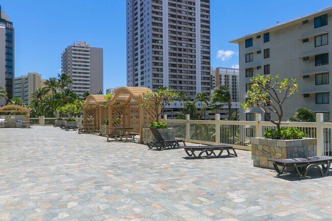 Building Photo - 445 Seaside Ave