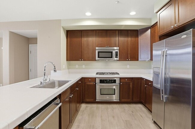 Building Photo - 837 Font-