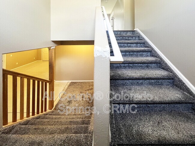 Building Photo - 14345 Woodrock Path