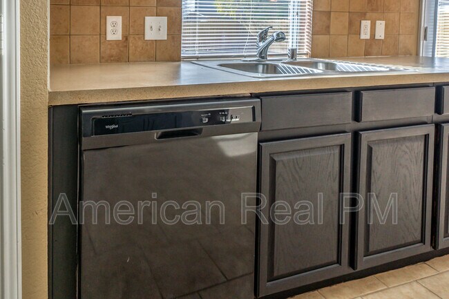 Building Photo - 2501 Tar Heel Dr