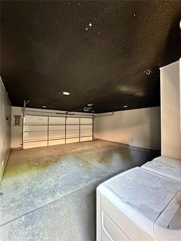 Building Photo - 29 W Dallas Ave