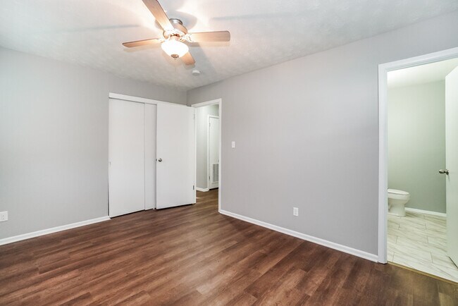 Building Photo - 1408 Lillian Ln