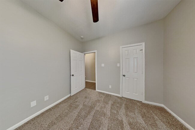 Building Photo - 12722 Crater Lake Ct