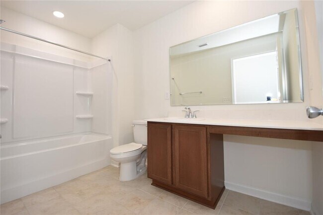 Building Photo - 24 Windsor Ter