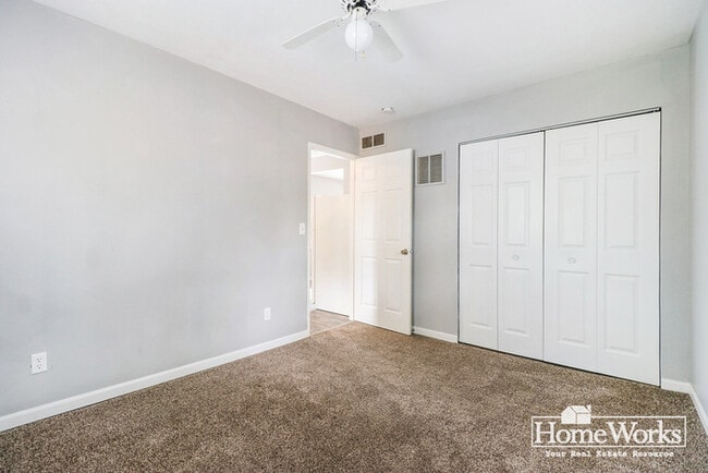 Building Photo - Cozy One-Story Home with 2 Bedrooms in River Park