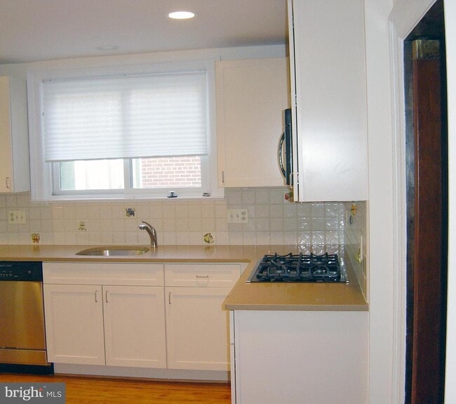 Building Photo - 4602 De Russey Pkwy