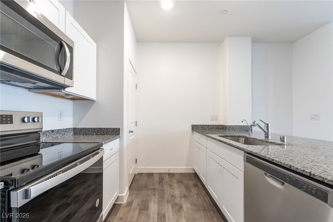 Building Photo - 12743 Epperly St