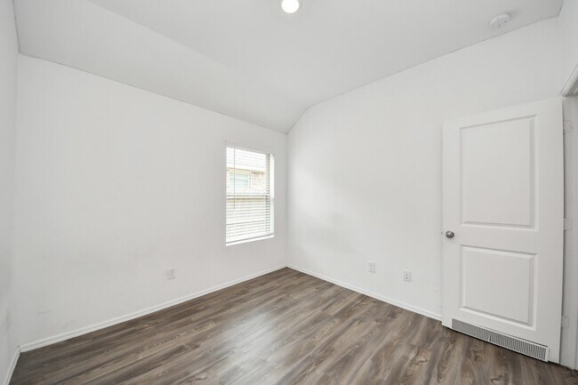 Building Photo - 7319 Bridal Ranch Dr