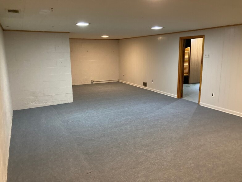 Building Photo - 289 Briar Ln