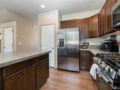 Building Photo - 2531 Jacaranda Ave