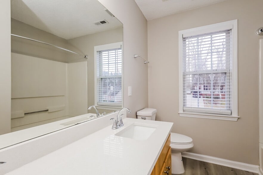 Building Photo - 124 Hocutt Dr