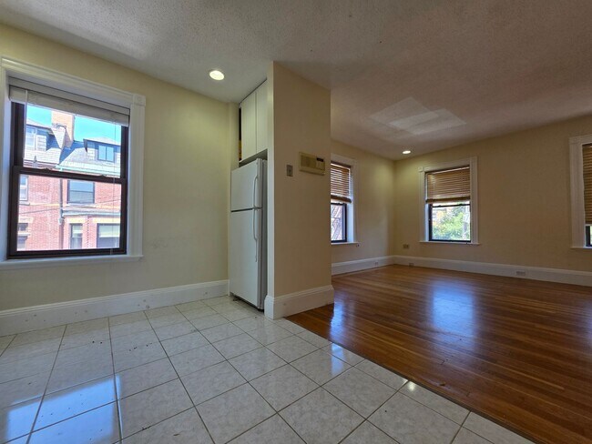 Building Photo - No Brokers Fee, Central Heat/AC, Garage Pa...