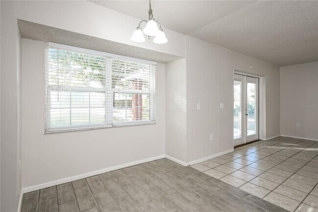 Building Photo - 104 Lighter Log Ln