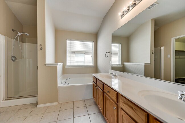 Building Photo - Updated 3-2-2 Ranch in McKamy Evers (North Denton)