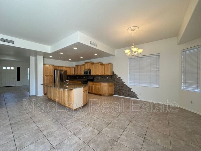 Building Photo - 7847 E Portobello Ave