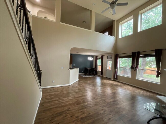 Building Photo - 615 Seminole Canyon Dr