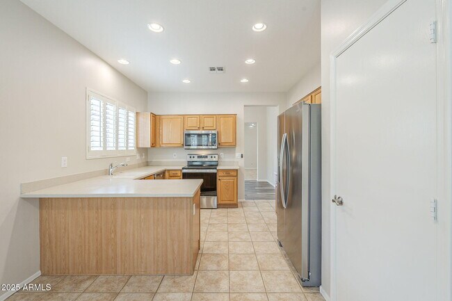 Building Photo - 40035 N Patriot Way