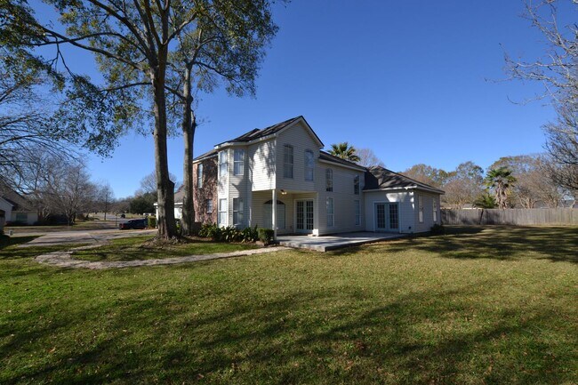 Building Photo - Zachary School District!  Newly remodeled 4 bedroom, 2.5 bath near downtown Zachary