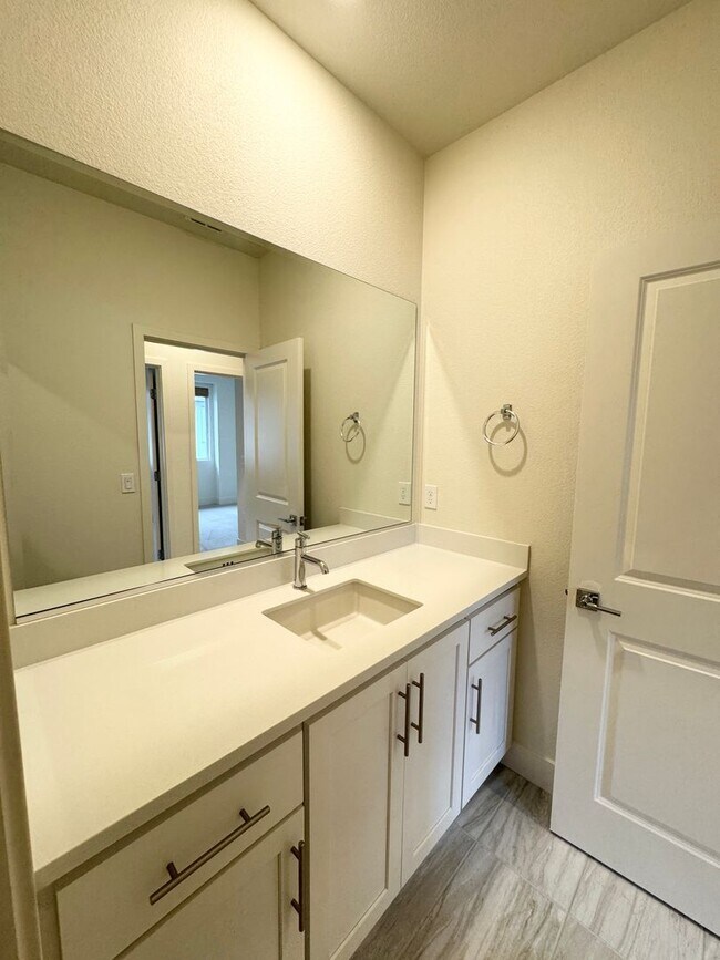 Building Photo - Perfect Shape Dublin Home in The Boulevard...