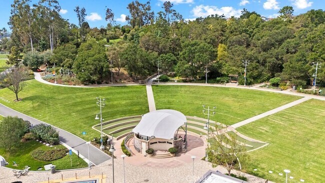 Building Photo - 28921 Via Pasatiempo