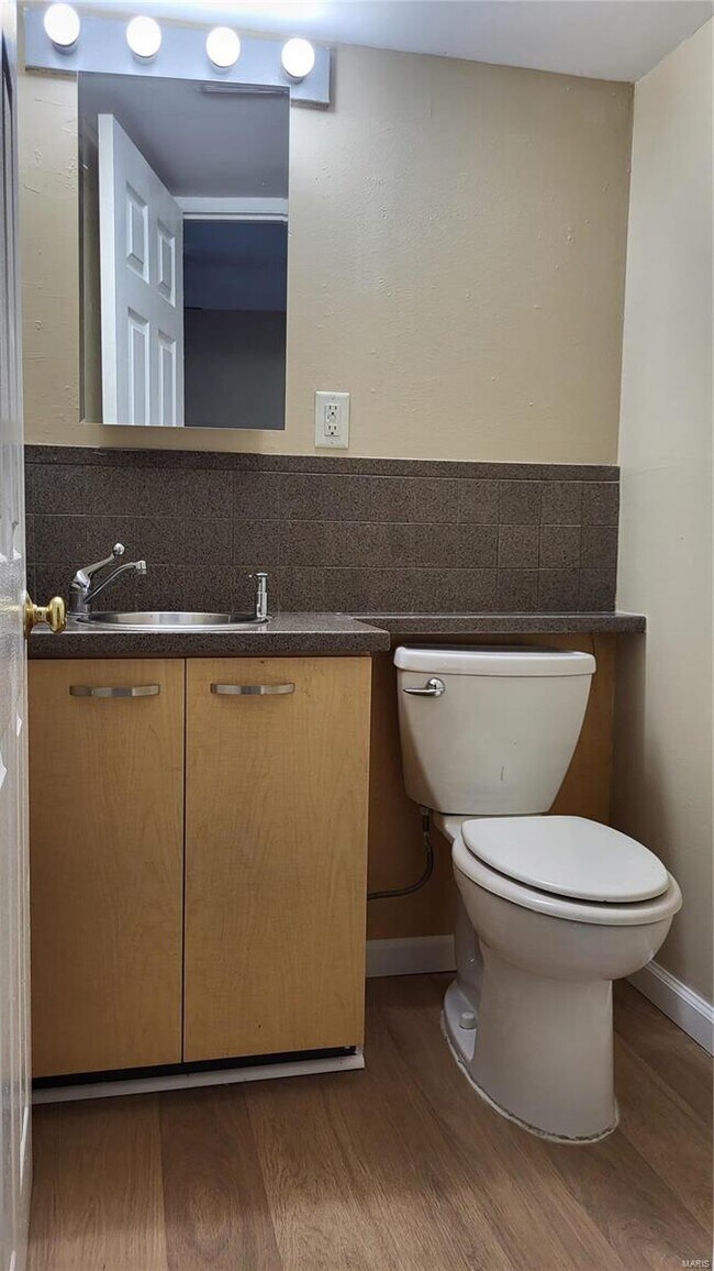Building Photo - 447 Olian Dr
