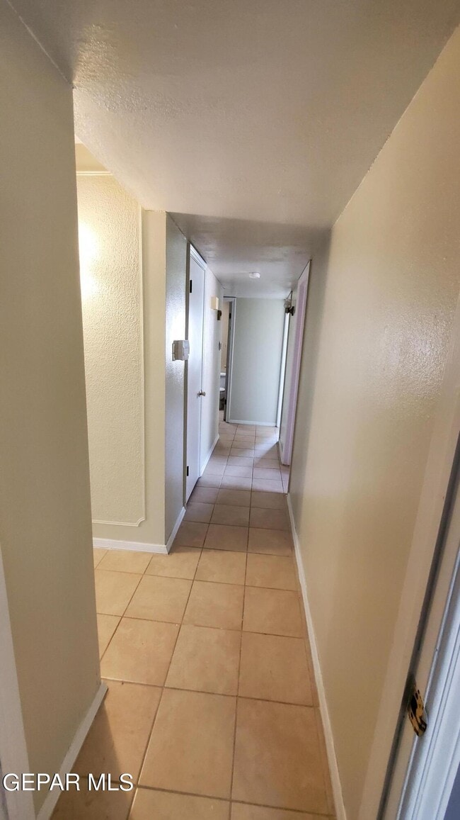 Building Photo - 332 Rio Verde Dr
