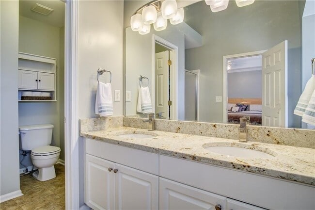 Building Photo - 1236 Cumberland Creek Pl SW