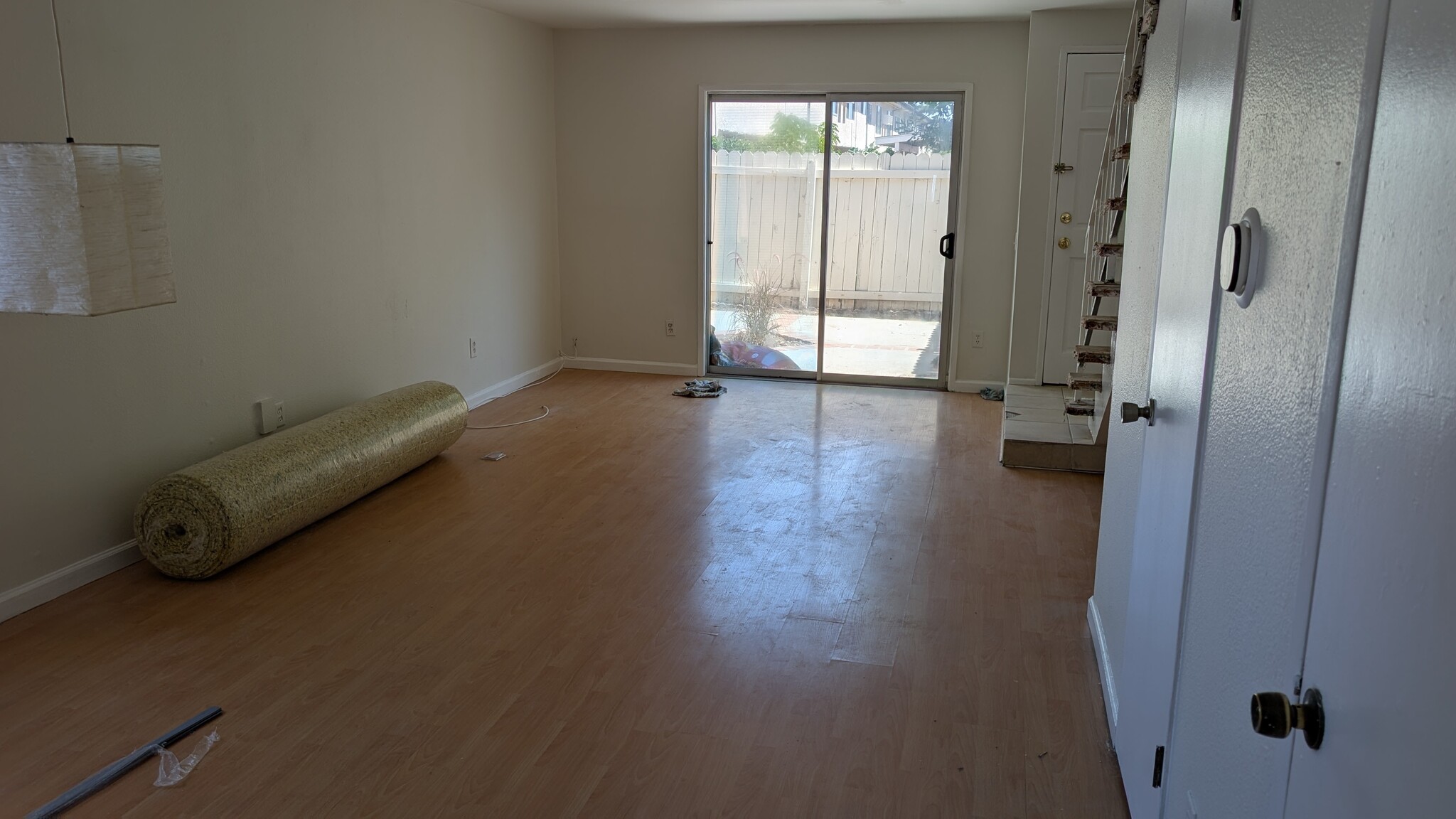 Front Room - 10125 De Soto Ave