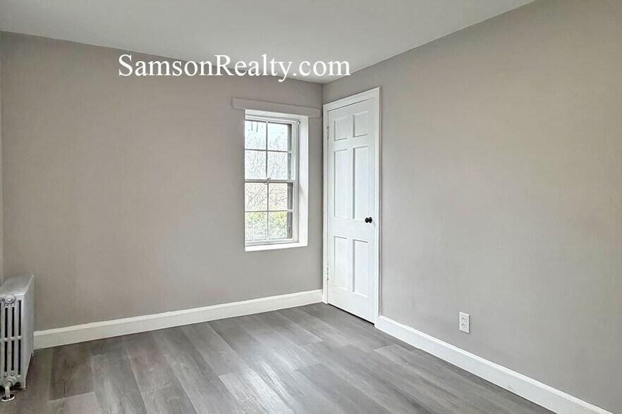 Building Photo - 41 Jenckes St