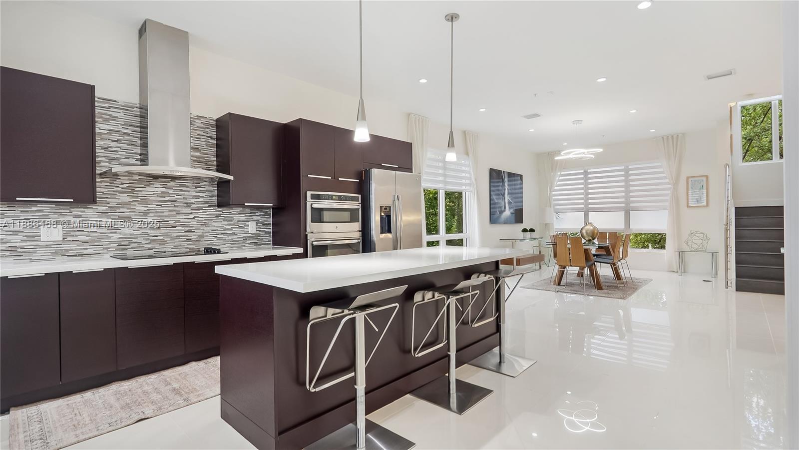 Building Photo - 6611 NW 105th Pl