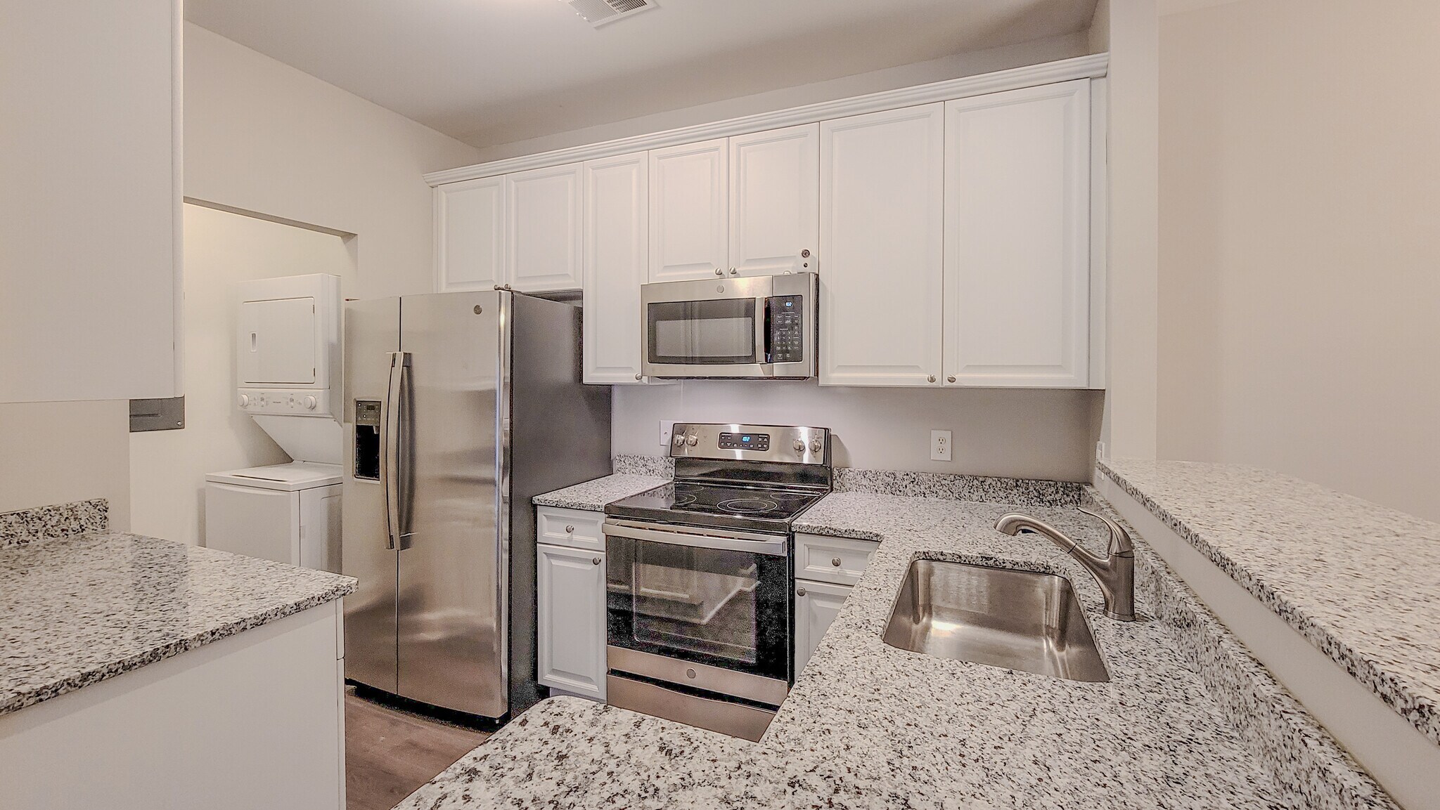 Building Photo - 7232 Althorp Way