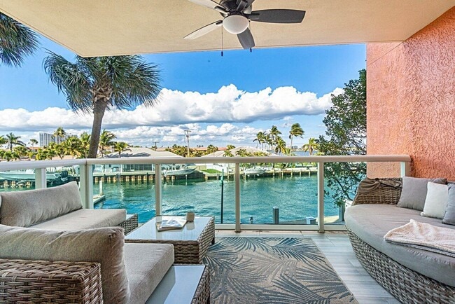 Primary Photo - 2650 Lake Shore Dr