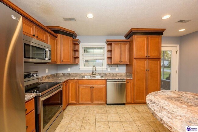 Building Photo - 100 Radford Ct