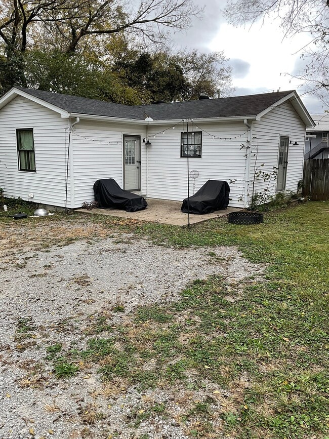 Building Photo - 212 Washington St W