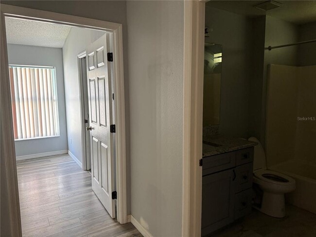 Building Photo - 1309 S Park Ave