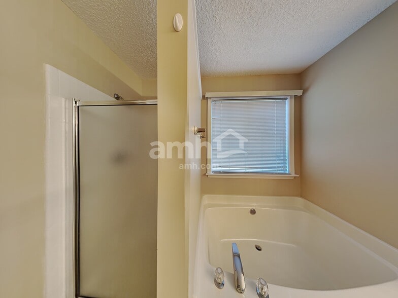 Building Photo - 3900 Chastatee Dr