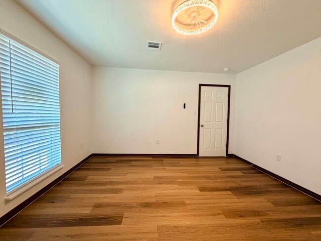 Building Photo - 10715 Carvel Ln