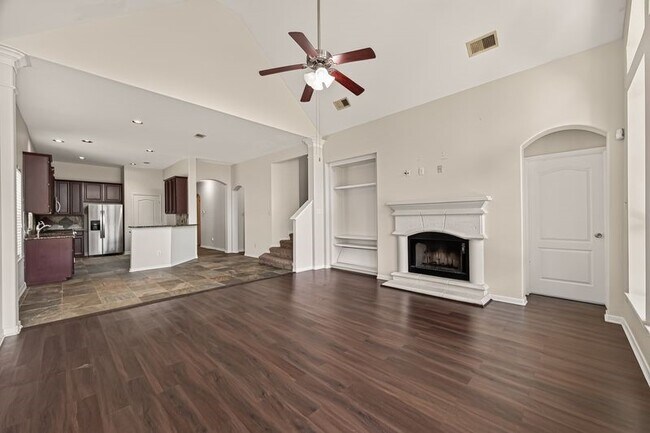 Building Photo - 26414 Forest Pine Ln