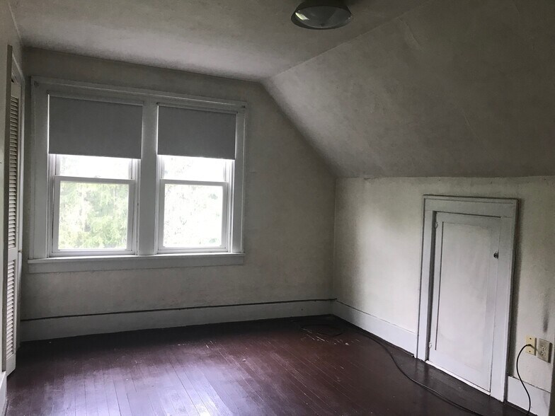 Building Photo - 5708 Pontiac Dr